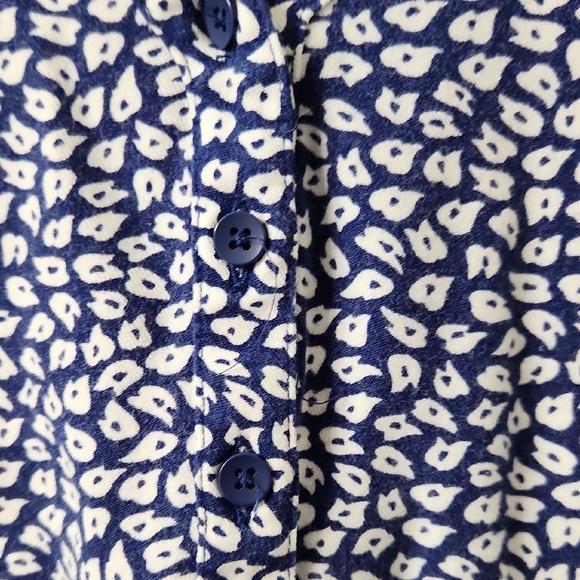 Amazon Essentials Navy Blue and White V-Neck Printed Tunic - Picture 5 of 8